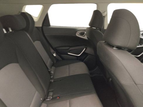 Used 2023 Kia Soul LX FWD image 19