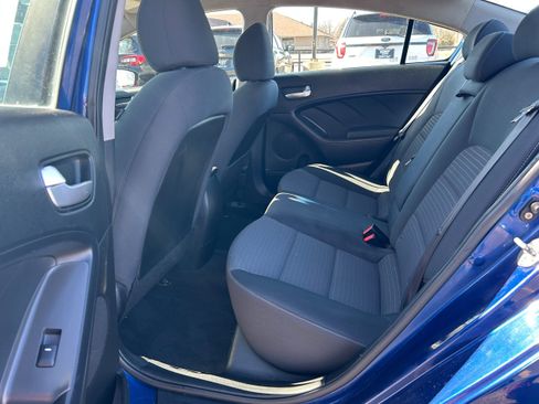 Used 2018 Kia Forte LX w/ LX Popular Package image 5