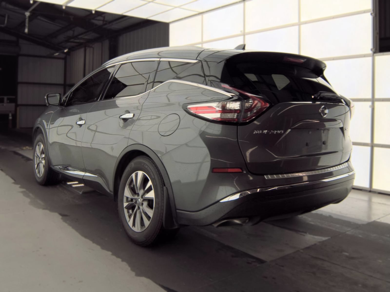 Used 2018 Nissan Murano SL w/ Moonroof Package FWD image 2