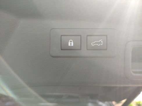 Used 2026 Subaru Outback Premium AWD/4WD image 27