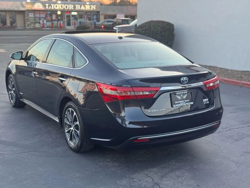 Used 2018 Toyota Avalon XLE Plus image 4