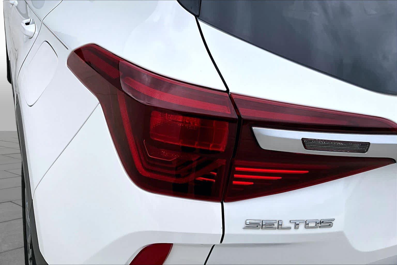 Used 2021 Kia Seltos S FWD image 27