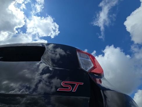 Used 2024 Ford Explorer ST w/ Equipment Group 401A image 9