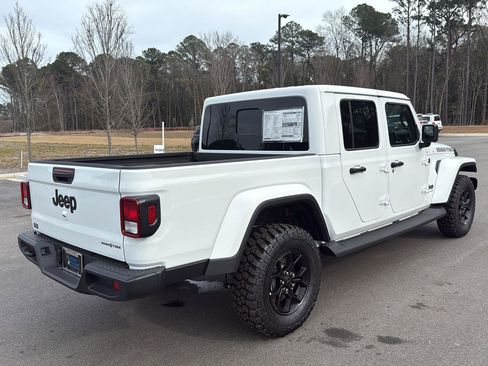 New 2025 Jeep Gladiator High Tide image 7