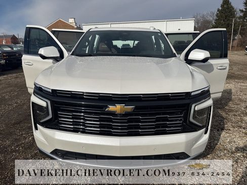 Used 2025 Chevrolet Suburban High Country image 28