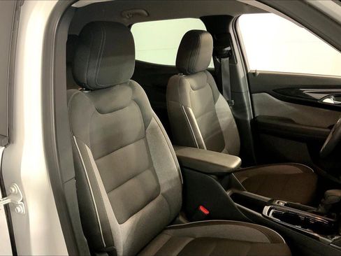 Used 2025 Chevrolet TrailBlazer LT image 7