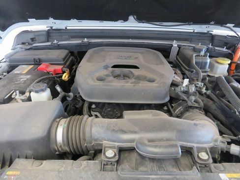 Used 2023 Jeep Wrangler Unlimited Sahara image 29