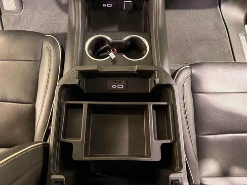 Used 2021 Chevrolet Tahoe Premier AWD/4WD image 22