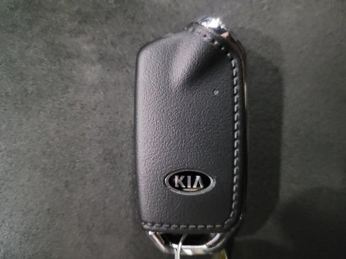 Used 2019 Kia Stinger GTS image 32