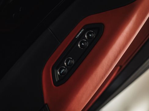 Used 2024 McLaren 750S Spider image 42