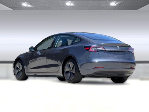 Used 2018 Tesla Model 3 Long Range RWD image 3