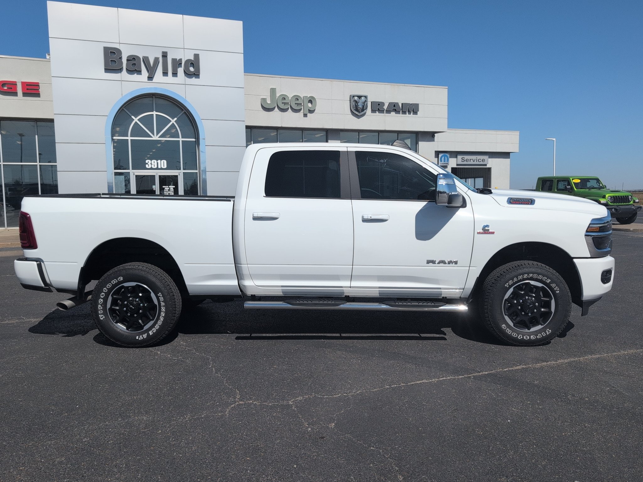 Used 2026 RAM 2500 Laramie AWD/4WD image 8