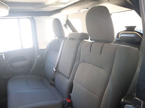 Used 2025 Jeep Wrangler Unlimited Rubicon 4xe image 45