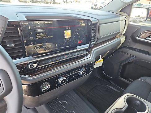 Used 2024 GMC Sierra 1500 Elevation w/ LPO, Elevation Black Package image 18