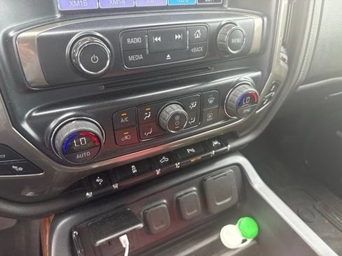 Used 2018 Chevrolet Silverado 1500 High Country AWD/4WD image 12