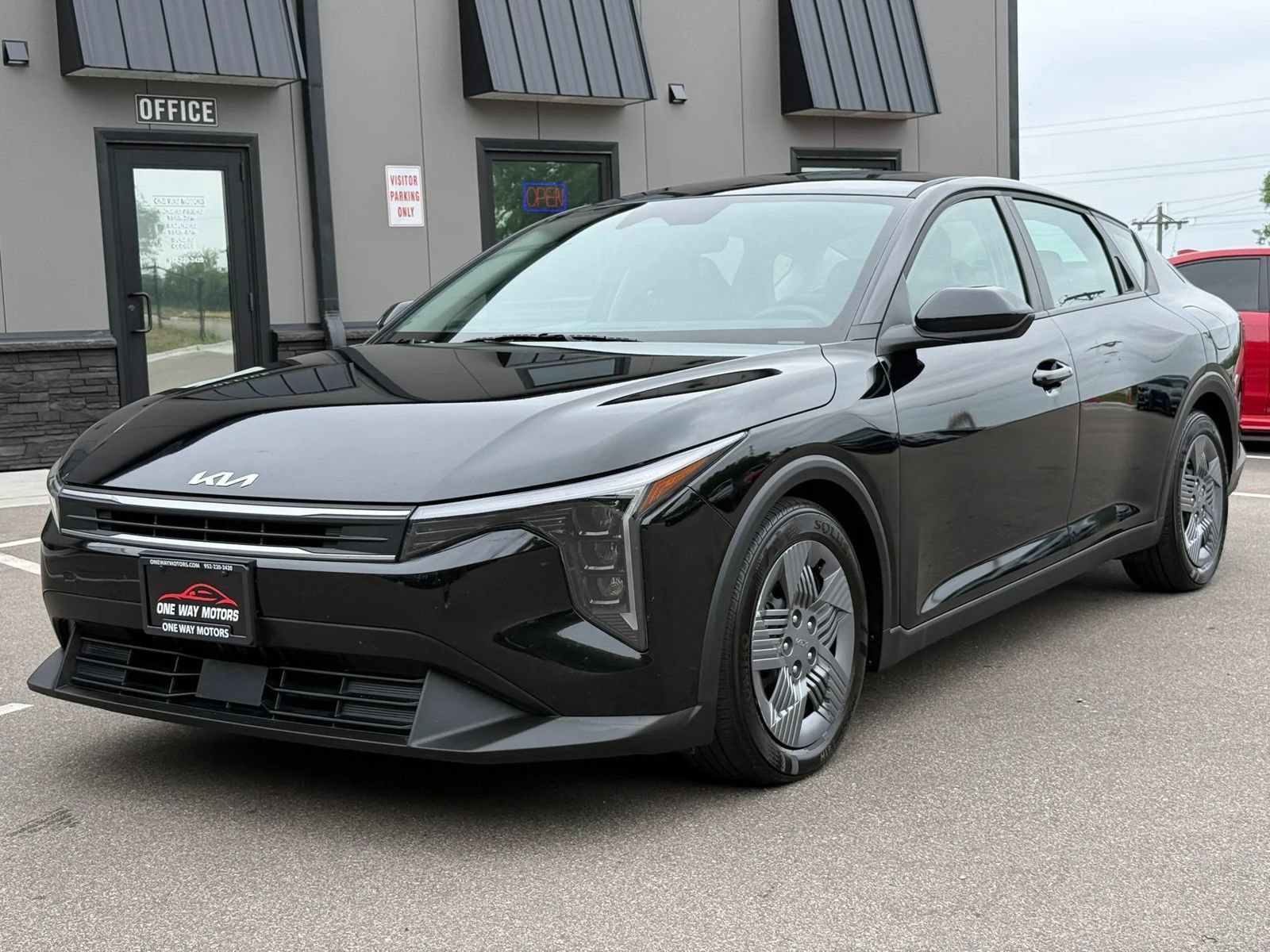 Used 2025 Kia K4 FWD image 1