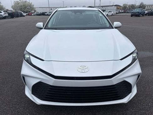 Used 2025 Toyota Camry LE image 8