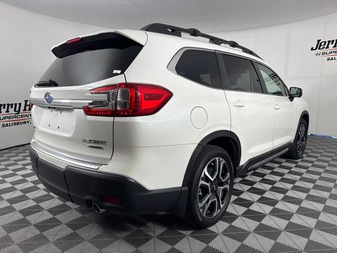 Used 2023 Subaru Ascent Limited w/ Technology Package AWD/4WD image 6