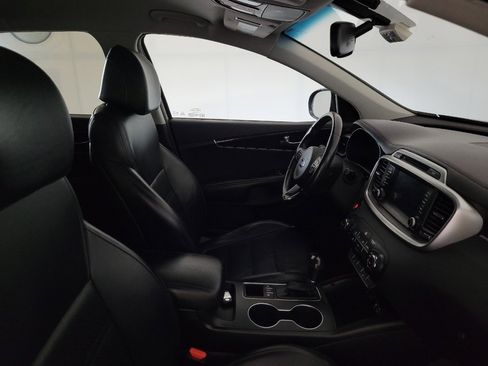 Used 2017 Kia Sorento AWD w/ LX Convenience Package image 21
