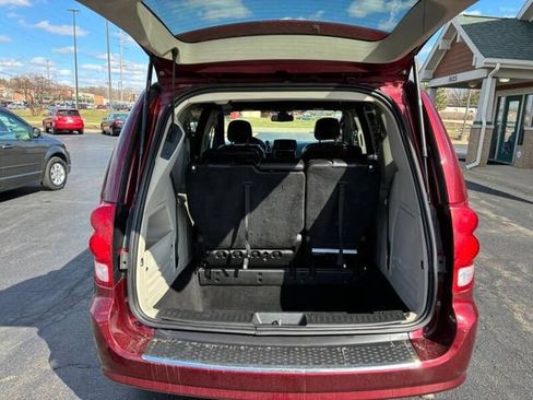 Used 2019 Dodge Grand Caravan SXT FWD image 20