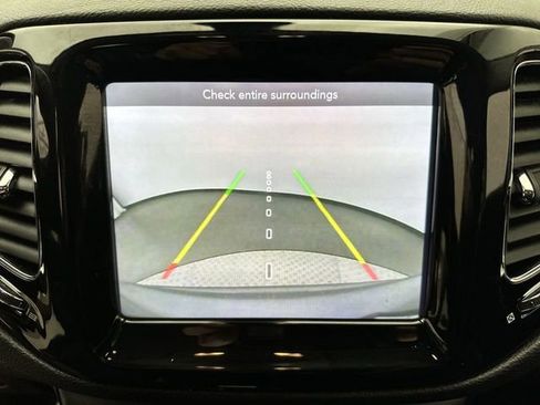 Used 2020 Jeep Compass Limited image 18