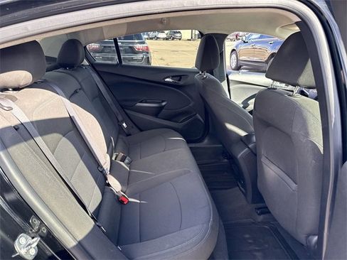 Used 2017 Chevrolet Cruze LT w/ Convenience Package image 16