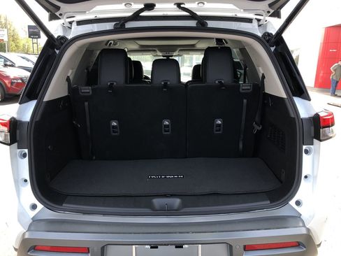 New 2026 Nissan Pathfinder SL w/ SL Premium Package image 17