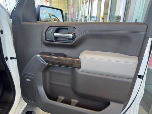 Used 2020 Chevrolet Silverado 1500 RST w/ All-Star Edition RWD image 16