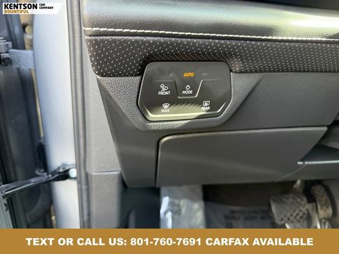 Used 2025 Volkswagen Atlas SE AWD/4WD image 21