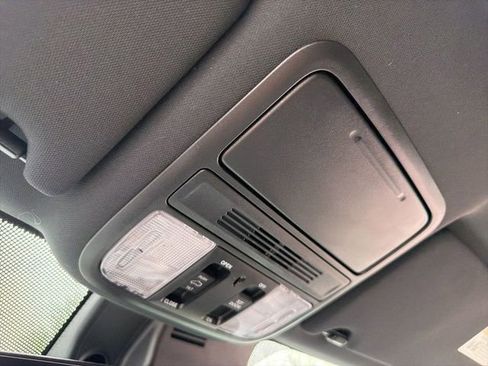 Used 2025 Honda Passport TrailSport image 31