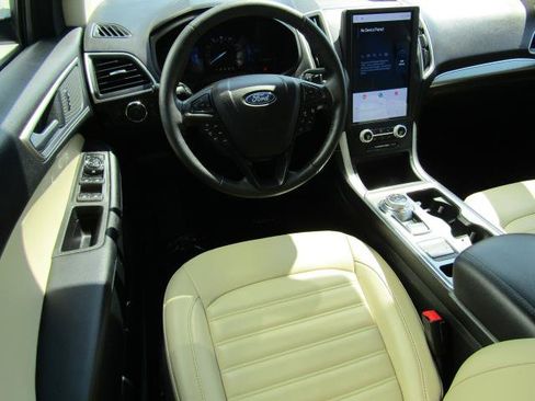 Used 2022 Ford Edge SEL w/ Convenience Package AWD/4WD image 2