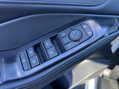 Used 2026 Nissan Rogue SV w/ SV Premium Package image 14