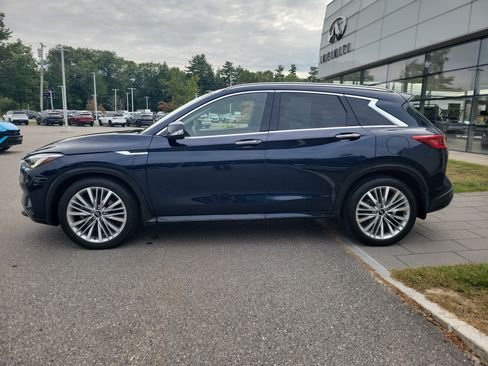 Used 2023 INFINITI QX50 Sensory AWD/4WD image 2