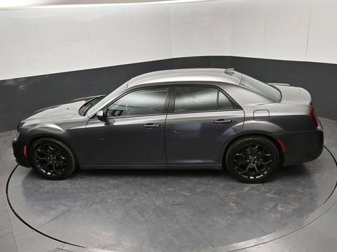 Used 2019 Chrysler 300 S image 21