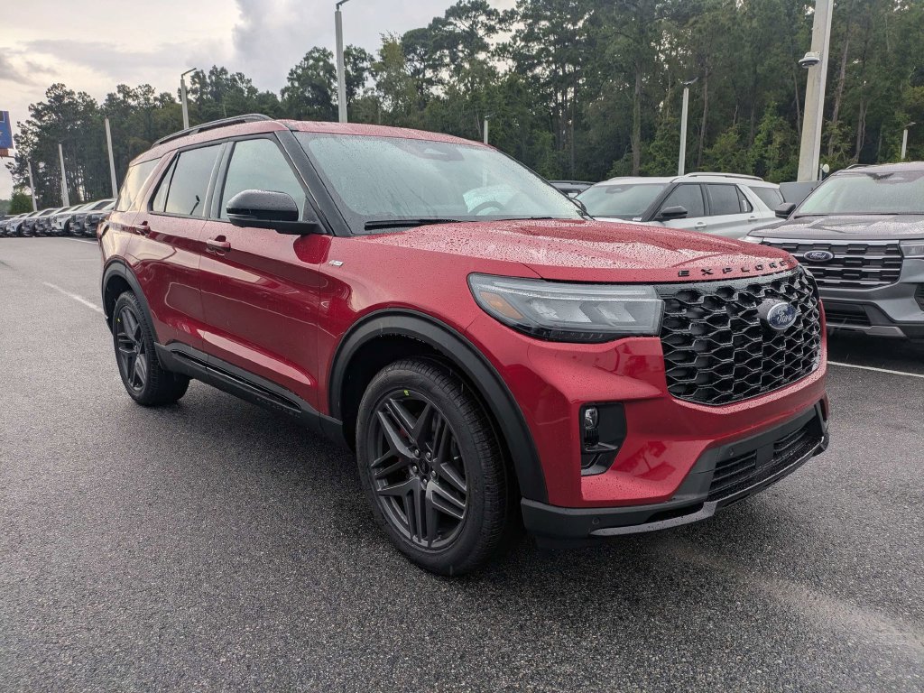 New 2026 Ford Explorer ST-Line w/ ST-Line Street Pack AWD/4WD image 2