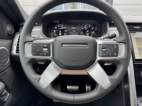 New 2026 Land Rover Discovery Limited Edition AWD/4WD image 16
