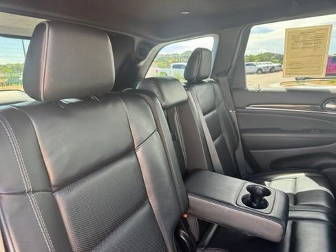 Certified 2019 Jeep Grand Cherokee Overland AWD/4WD image 26