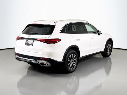 Used 2024 Mercedes-Benz GLC 300 4MATIC image 7