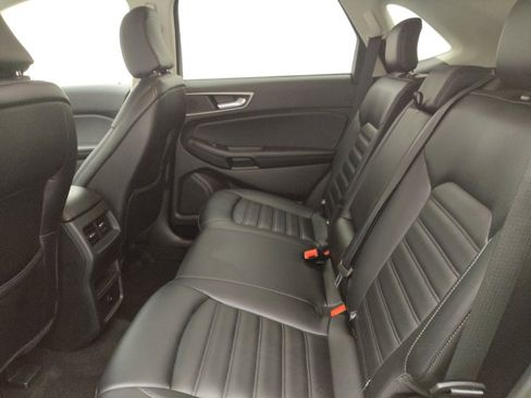 Used 2024 Ford Edge SEL image 18