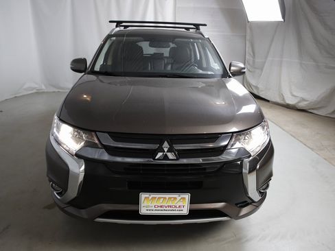 Used 2018 Mitsubishi Outlander SEL image 25