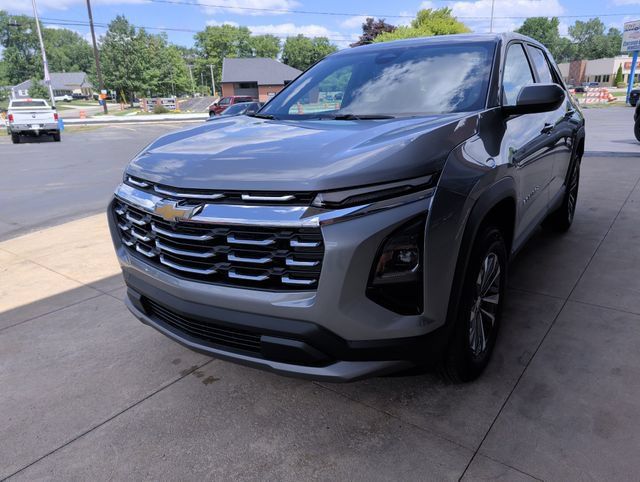 Used 2026 Chevrolet Equinox LT AWD/4WD image 4