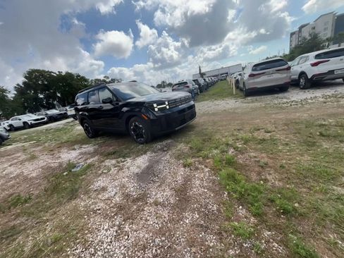 Used 2025 Hyundai Santa Fe SEL FWD image 16
