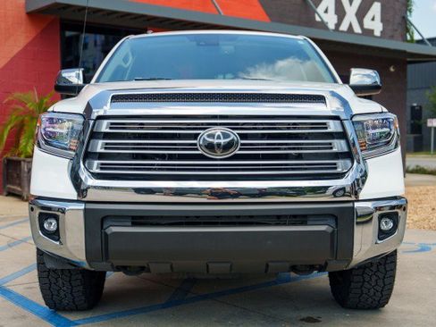 Used 2018 Toyota Tundra Limited w/ Limited Premium Package AWD/4WD image 2