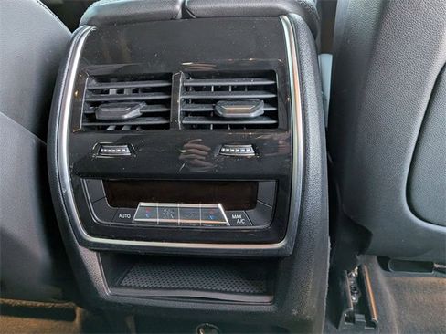 Used 2023 BMW X6 xDrive40i w/ M Sport Package image 28