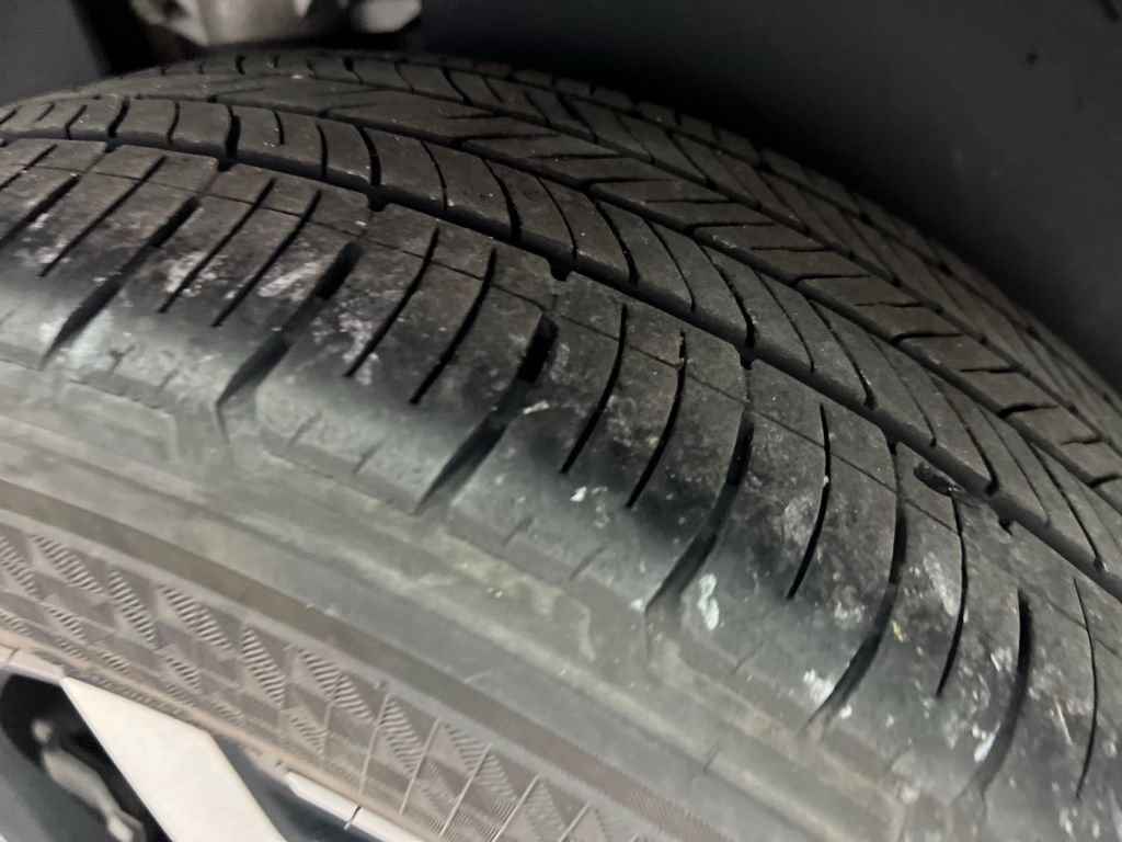Used 2025 Kia Telluride S FWD image 44