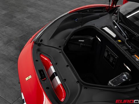 Used 2019 Ferrari 488 Pista Coupe RWD image 11