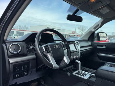 Used 2015 Toyota Tundra SR5 image 14