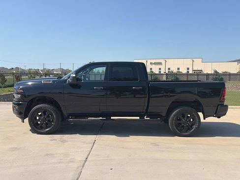 Used 2025 RAM 2500 Big Horn AWD/4WD image 6