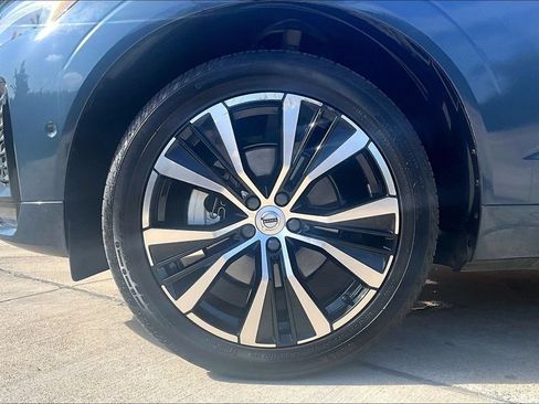 Certified 2024 Volvo XC60 B5 Plus w/ Protection Package Premier AWD/4WD image 8