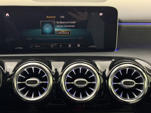 Used 2019 Mercedes-Benz A 220 w/ AMG Line image 28